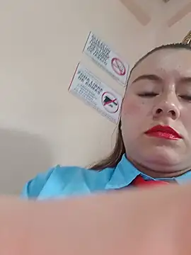 Snapshot of Hannah-colx chatting on August 3, 2026, 3:40 pm Hannah-colx online show from August 3, 2026, 3:40 pm