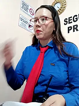 Snapshot of Hannah-colx chatting on November 9, 2025, 8:24 pm Hannah-colx online show from November 9, 2025, 8:24 pm