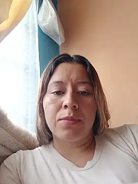 Snapshot of Hannah-colx chatting on July 19, 2026, 4:59 pm Hannah-colx online show from July 19, 2026, 4:59 pm