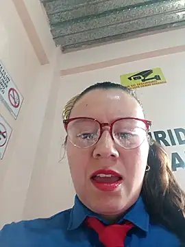 Snapshot of Hannah-colx chatting on November 3, 2025, 1:47 pm Hannah-colx online show from November 3, 2025, 1:47 pm