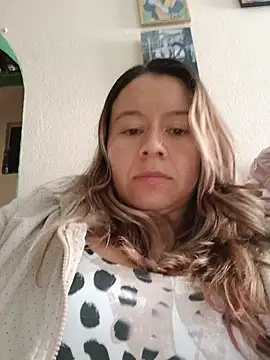 Snapshot of Hannah-colx chatting on July 18, 2026, 7:44 pm Hannah-colx online show from July 18, 2026, 7:44 pm
