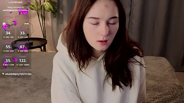 Mary Smitt online show from October 27, 2025, 5:14 pm