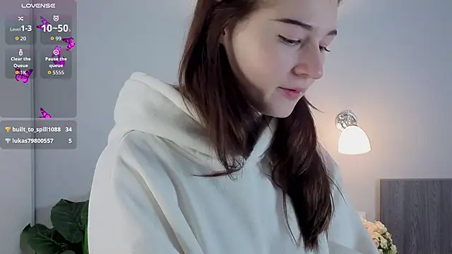 Mary Smitt online show from October 25, 2025, 5:13 pm