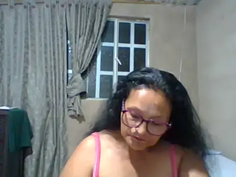 Snapshot of _Cristal chatting on October 30, 2025, 3:16 am Cristal online show from October 30, 2025, 3:16 am