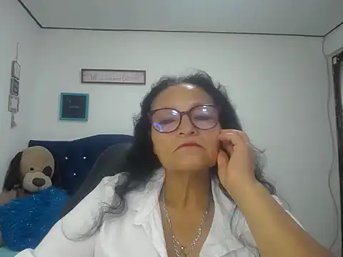 Snapshot of _Cristal chatting on September 11, 2025, 2:28 pm Cristal online show from September 11, 2025, 2:28 pm