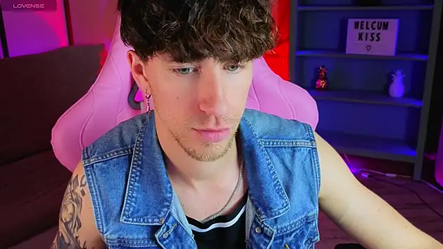 mark caron online show from October 19, 2025, 8:22 pm