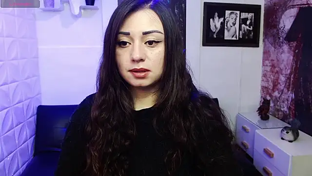 Eva Roussell online show from November 8, 2025, 2:42 pm