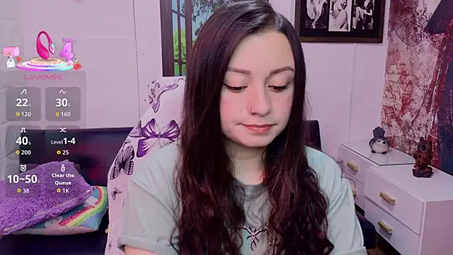 Snapshot of Eva_Roussell chatting on July 15, 2026, 2:57 pm Eva Roussell online show from July 15, 2026, 2:57 pm