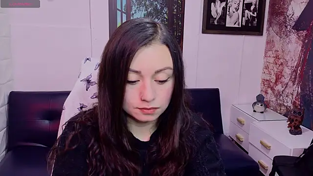 Snapshot of Eva_Roussell chatting on July 9, 2026, 2:49 pm Eva Roussell online show from July 9, 2026, 2:49 pm