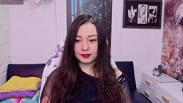 Snapshot of Eva_Roussell chatting on May 25, 2026, 3:11 pm Eva Roussell online show from May 25, 2026, 3:11 pm