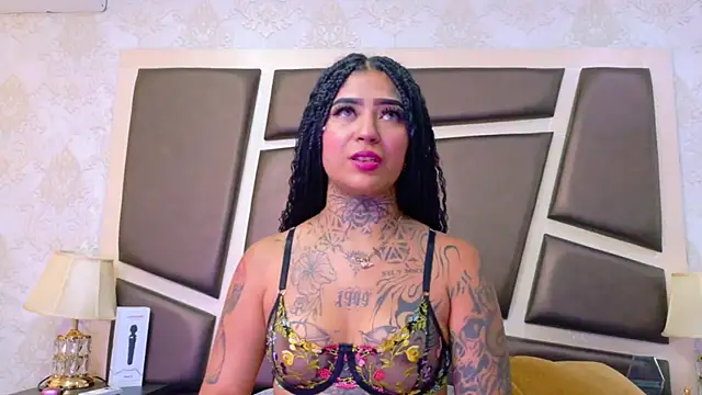 EmilieLake online show from July 15, 2026, 7:54 pm