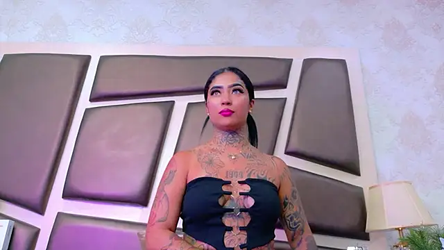 EmilieLake online show from June 11, 2026, 12:32 am