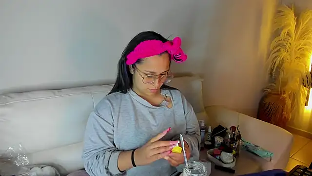 Snapshot of _adahara_queen chatting on October 10, 2025, 3:51 am adahara queen online show from October 10, 2025, 3:51 am