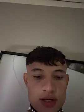 Snapshot of DavisFirb chatting on December 18, 2025, 9:18 pm DavisFirb online show from December 18, 2025, 9:18 pm