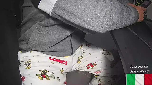 Snapshot of Pennellone98 chatting on December 16, 2025, 6:45 pm Pennellone98 online show from December 16, 2025, 6:45 pm