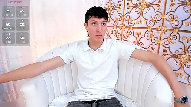 Snapshot of LittleDanny_ chatting on March 28, 2026, 3:35 pm LittleDanny online show from March 28, 2026, 3:35 pm