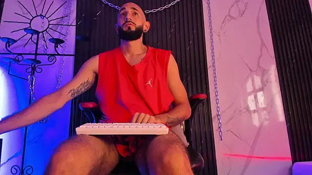 Snapshot of Tatis__ chatting on November 12, 2025, 8:45 pm Tatis online show from November 12, 2025, 8:45 pm