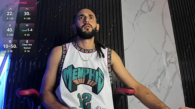 Snapshot of Tatis__ chatting on October 8, 2025, 8:09 pm Tatis online show from October 8, 2025, 8:09 pm