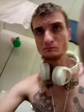 jizzyglizzy92 online show from February 28, 2026, 1:22 pm