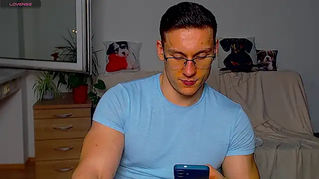 Snapshot of ZeinMiracles chatting on March 23, 2026, 10:20 pm ZeinMiracles online show from March 23, 2026, 10:20 pm