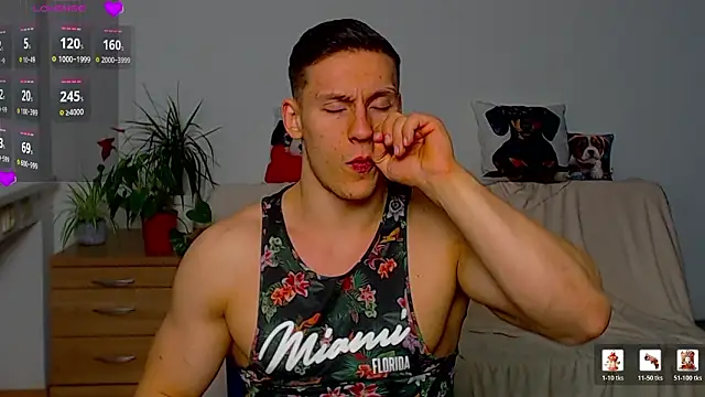 Snapshot of ZeinMiracles chatting on March 20, 2026, 10:33 pm ZeinMiracles online show from March 20, 2026, 10:33 pm