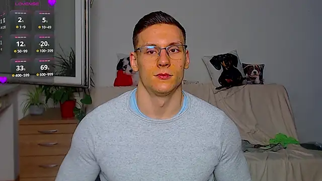 Snapshot of ZeinMiracles chatting on March 17, 2026, 8:12 pm ZeinMiracles online show from March 17, 2026, 8:12 pm