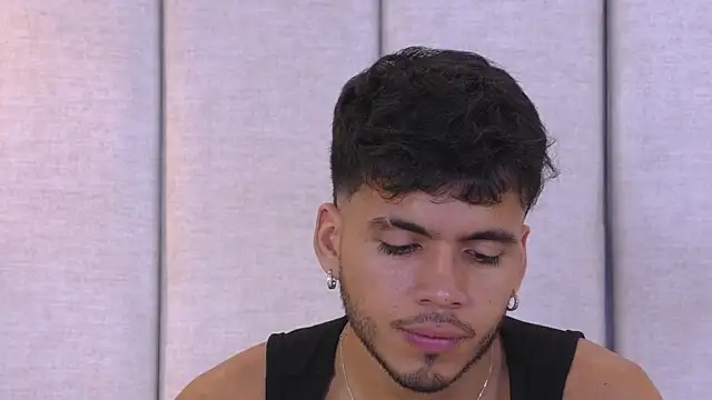 Snapshot of AlexanderJordan chatting on November 15, 2025, 6:45 pm AlexanderJordan online show from November 15, 2025, 6:45 pm