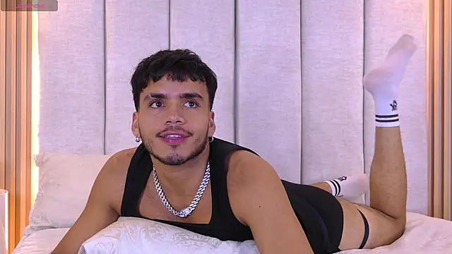 Snapshot of AlexanderJordan chatting on October 16, 2025, 9:45 pm AlexanderJordan online show from October 16, 2025, 9:45 pm