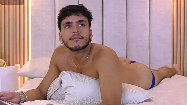 Snapshot of AlexanderJordan chatting on October 9, 2025, 12:11 am AlexanderJordan online show from October 9, 2025, 12:11 am