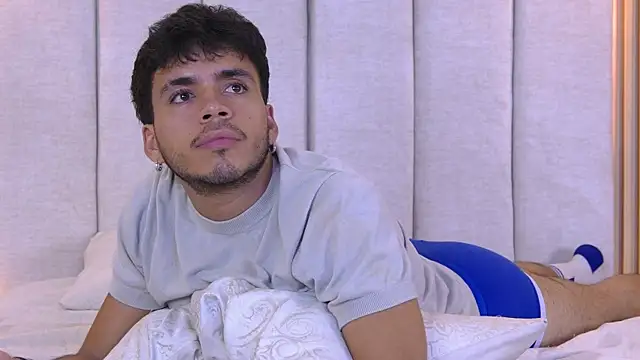 Snapshot of AlexanderJordan chatting on November 11, 2025, 12:16 am AlexanderJordan online show from November 11, 2025, 12:16 am