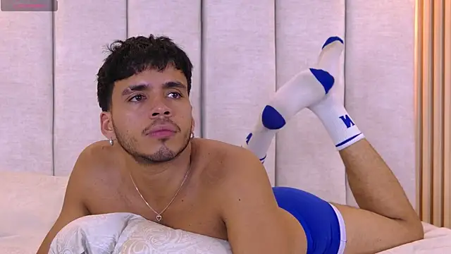 Snapshot of AlexanderJordan chatting on October 20, 2025, 10:43 pm AlexanderJordan online show from October 20, 2025, 10:43 pm