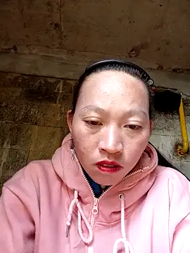 tcm-cute online show from December 17, 2025, 5:12 am