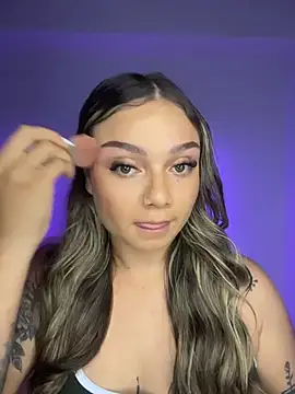 AnnyLopezzz  online show from October 31, 2025, 4:09 am