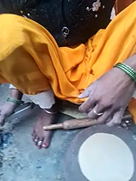 Snapshot of parmila203 chatting on February 19, 2026, 2:19 am parmila203 online show from February 19, 2026, 2:19 am