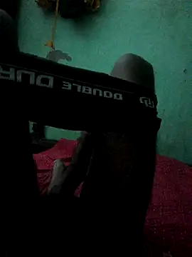 Snapshot of parmila203 chatting on March 16, 2026, 5:16 pm parmila203 online show from March 16, 2026, 5:16 pm