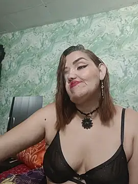 Snapshot of MayaLuna1 chatting on November 4, 2025, 4:55 pm MayaLuna1 online show from November 4, 2025, 4:55 pm