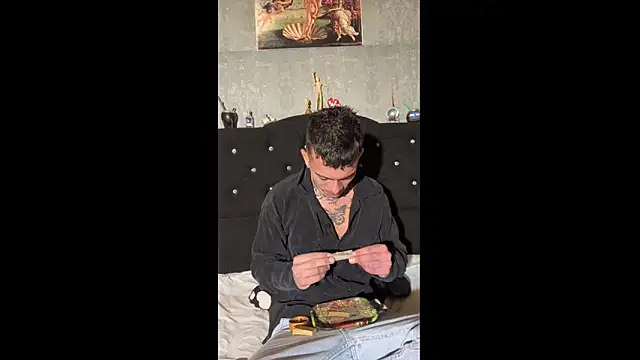 Mrjustin sebas online show from May 7, 2026, 12:37 am