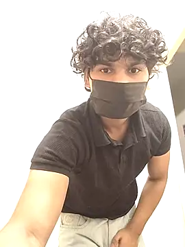 Snapshot of Goodmens5 chatting on December 1, 2025, 1:34 pm Goodmens5 online show from December 1, 2025, 1:34 pm