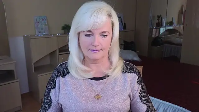 Snapshot of Vina_Vision chatting on October 7, 2025, 9:54 am Vina Vision online show from October 7, 2025, 9:54 am