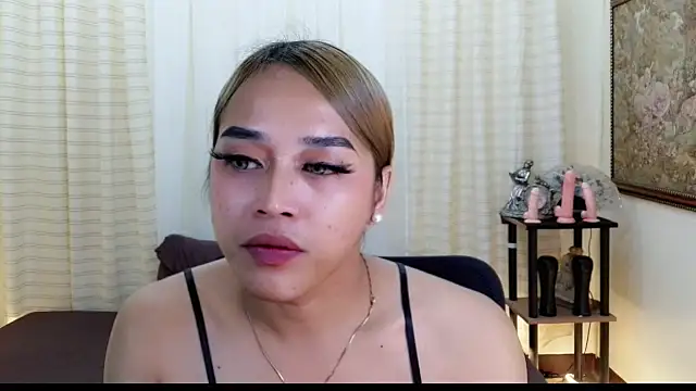 Lessandra Lust online show from January 19, 2026, 5:00 am