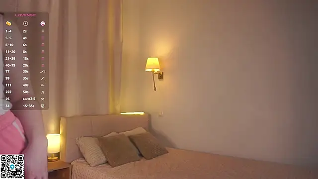 Snapshot of LakeshiaVodopich chatting on October 28, 2025, 8:02 am LakeshiaVodopich online show from October 28, 2025, 8:02 am