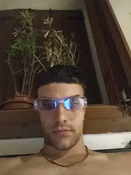 Snapshot of David_leons chatting on May 25, 2026, 10:30 pm David leons online show from May 25, 2026, 10:30 pm