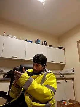 MODEST11 MMiILOO AMARO online show from October 16, 2025, 2:53 am