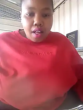 Curvycandy95 online show from October 21, 2025, 8:14 am