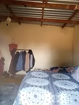 Curvycandy95 online show from October 13, 2025, 4:58 am