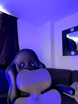 Snapshot of AlannaEvons chatting on November 30, 2025, 2:51 pm AlannaEvons online show from November 30, 2025, 2:51 pm