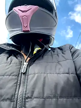 Snapshot of AlannaEvons chatting on November 19, 2025, 3:01 pm AlannaEvons online show from November 19, 2025, 3:01 pm