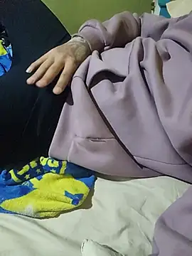 Liozxx1 online show from October 19, 2025, 6:43 pm