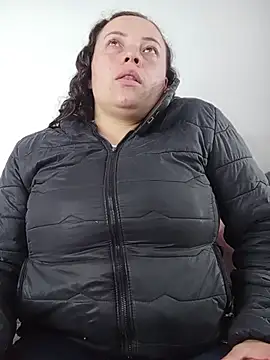  honey12 online show from October 17, 2025, 2:30 pm