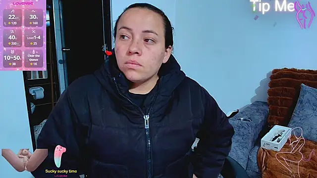  honey12 online show from November 4, 2025, 1:48 pm